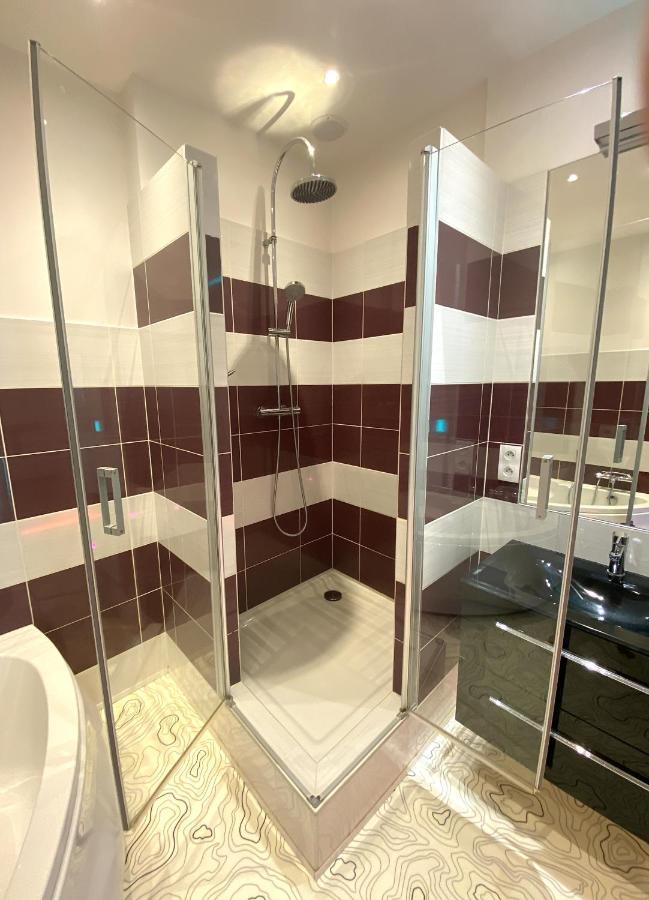 Floydroom'S Pau Chambre Hotes Dans Appartement Partage Proche Chateau エクステリア 写真